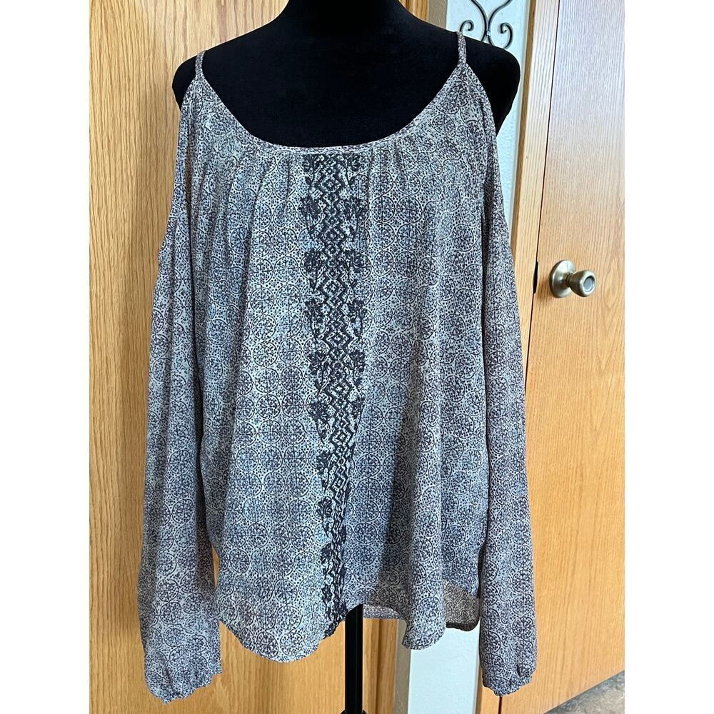 Rewind cold shoulder long sleeve top with embroidery, women's size XL